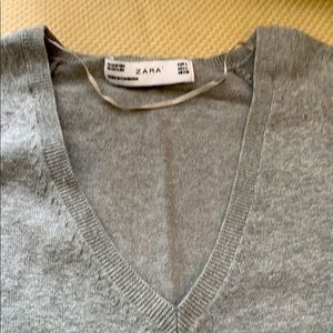 V neck pullover sweater. Zara